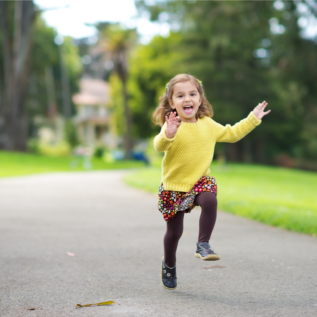 Young girl running to develop gross motor skills with an occupational therapy in an occupational therapy session in bondi junction and mascot